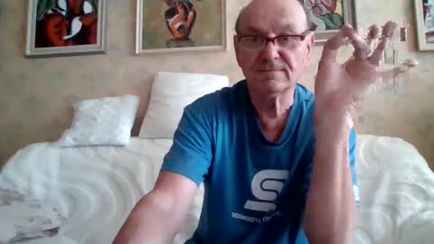 manes5858 online show from May 7, 2026, 12:10 pm