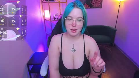 manic_pixie_ online show from May 20, 2026, 3:40 pm
