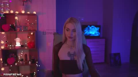 Amelie online show from February 13, 2025, 8:55 pm