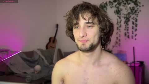 manolein online show from December 14, 2025, 7:40 pm