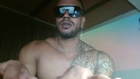 Snapshot of manolofitt chatting on February 17, 2026, 2:19 am Manolo online show from February 17, 2026, 2:19 am