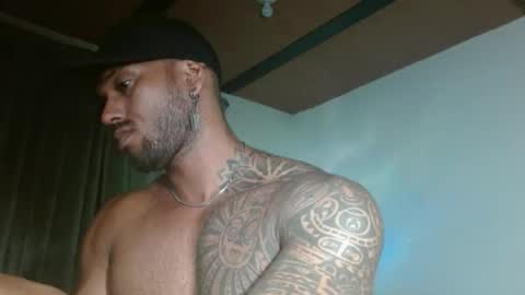 Snapshot of manolofitt chatting on February 22, 2026, 9:35 pm Manolo online show from February 22, 2026, 9:35 pm