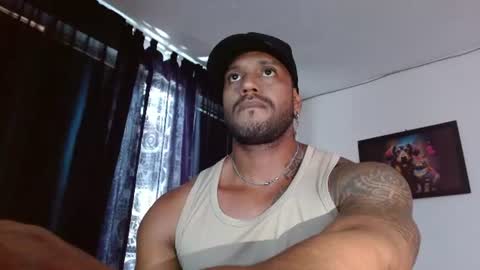 Snapshot of manolofitt chatting on June 21, 2026, 5:48 pm Manolo online show from June 21, 2026, 5:48 pm