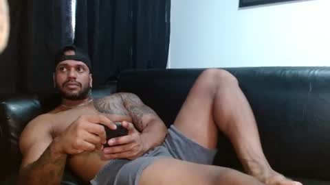Snapshot of manolofitt chatting on June 26, 2026, 4:44 pm Manolo online show from June 26, 2026, 4:44 pm