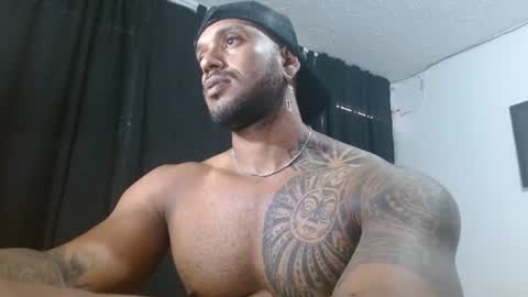 Snapshot of manolofitt chatting on July 19, 2026, 7:06 pm Manolo online show from July 19, 2026, 7:06 pm