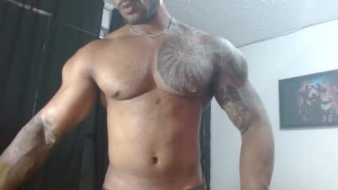 Snapshot of manolofitt chatting on August 1, 2026, 7:02 pm Manolo online show from August 1, 2026, 7:02 pm
