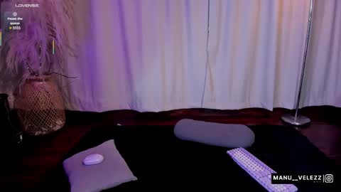 manu  velezz   Help me to get to 100 thumbs ups Tip 25tks  Rate me  online show from April 24, 2026, 7:11 am