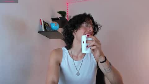 Manuel online show from October 9, 2025, 2:31 am