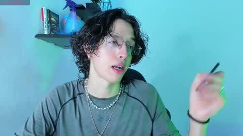 Manuel online show from November 4, 2025, 3:38 am