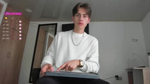 Snapshot of manucute_23_ chatting on March 9, 2025, 6:00 pm manucute 23 online show from March 9, 2025, 6:00 pm