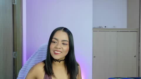 Manuela online show from May 25, 2026, 7:20 pm