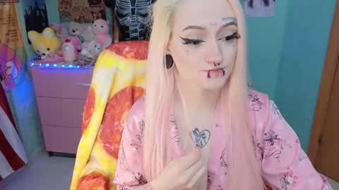 Manuela online show from February 4, 2026, 11:49 am