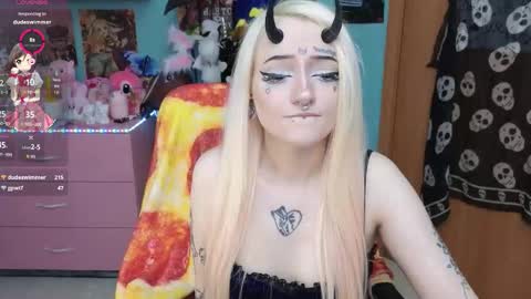 Manuela online show from March 13, 2026, 8:59 pm