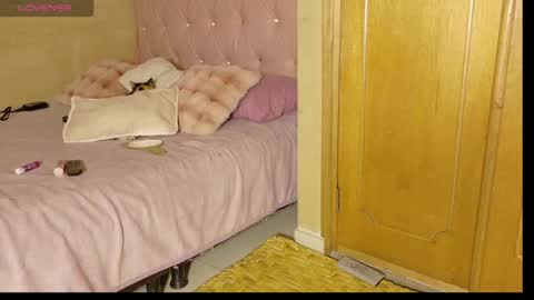 Snapshot of manumeow_ chatting on July 7, 2026, 12:24 am Manu online show from July 7, 2026, 12:24 am
