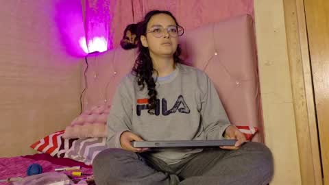 Snapshot of manumeow_ chatting on July 15, 2026, 11:54 pm Manu online show from July 15, 2026, 11:54 pm