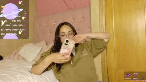 Snapshot of manumeow_ chatting on August 1, 2026, 12:21 am Manu online show from August 1, 2026, 12:21 am
