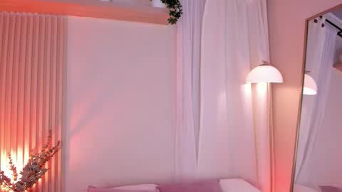 Mara  online show from March 19, 2026, 8:13 pm