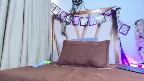 Snapshot of maraa_x chatting on October 14, 2025, 8:20 pm maraa_x online show from October 14, 2025, 8:20 pm