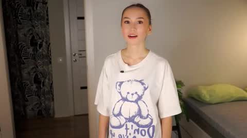 Eva online show from October 13, 2025, 4:45 am