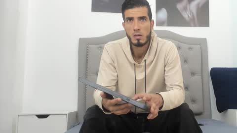 Marc Ruffalo online show from February 16, 2026, 7:43 pm