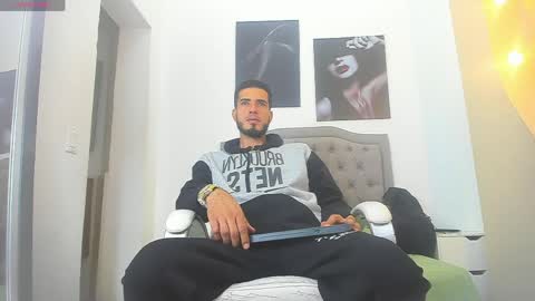 Marc Ruffalo online show from April 10, 2026, 11:15 am