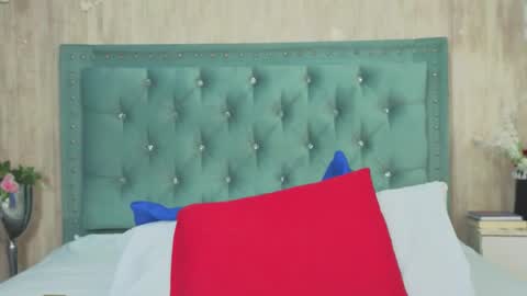 Marcela online show from September 23, 2025, 7:39 pm