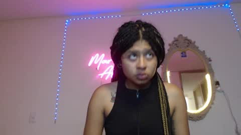 Snapshot of marceline_abadeer00 chatting on January 30, 2025, 9:58 pm Michell Dayan online show from January 30, 2025, 9:58 pm