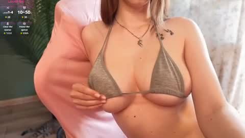 Snapshot of marceline_meow chatting on June 16, 2026, 9:45 am John online show from June 16, 2026, 9:45 am