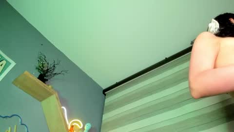 Snapshot of marcelinee__ chatting on December 15, 2024, 11:23 am Marce online show from December 15, 2024, 11:23 am