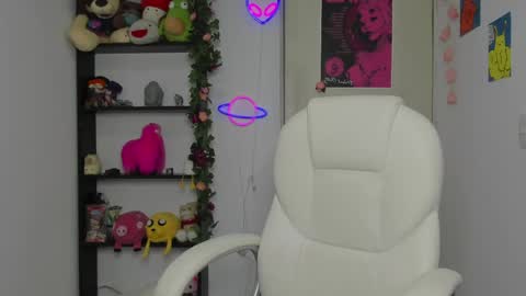 Marceline online show from April 11, 2026, 10:52 am