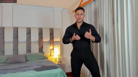 Snapshot of marcelo_costa_ chatting on February 14, 2025, 1:23 am Marcelo Costa online show from February 14, 2025, 1:23 am