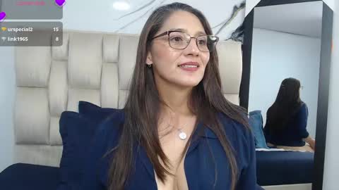 Snapshot of marciamuller chatting on May 11, 2026, 4:37 pm Martha online show from May 11, 2026, 4:37 pm