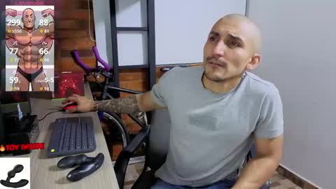 Snapshot of marckmuscle chatting on April 20, 2026, 2:14 am Marck Independent model online show from April 20, 2026, 2:14 am