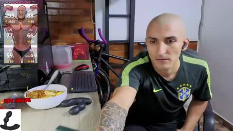 Snapshot of marckmuscle chatting on April 23, 2026, 2:02 am Marck Independent model online show from April 23, 2026, 2:02 am