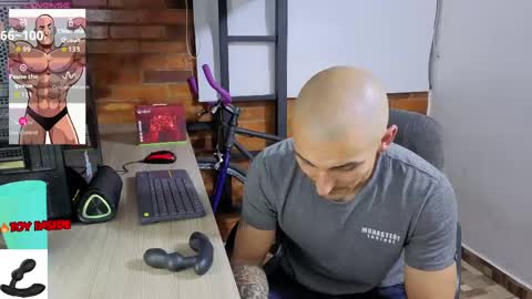 Snapshot of marckmuscle chatting on April 27, 2026, 4:10 am Marck Independent model online show from April 27, 2026, 4:10 am