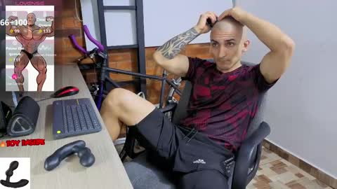 Snapshot of marckmuscle chatting on May 6, 2026, 1:47 am Marck Independent model online show from May 6, 2026, 1:47 am