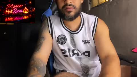 marco_aure online show from April 1, 2026, 4:57 am