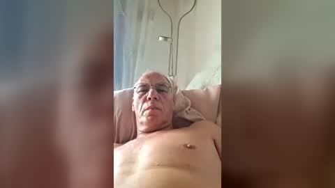 Snapshot of marcolindoone chatting on July 19, 2026, 10:30 am marcolindoone online show from July 19, 2026, 10:30 am
