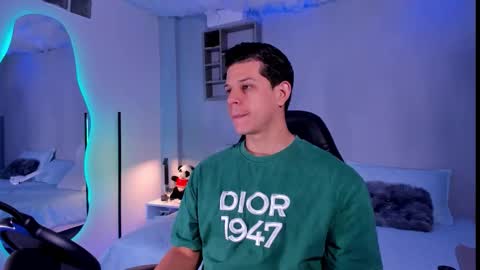 Marco Sullivan online show from November 19, 2025, 1:44 pm