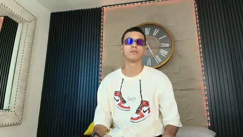 Snapshot of marcus_jeron chatting on May 10, 2026, 9:09 pm marcus_jeron online show from May 10, 2026, 9:09 pm
