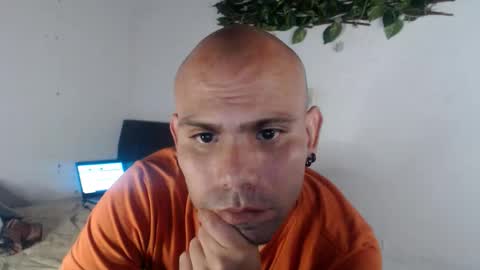 Snapshot of marek_secrett chatting on October 23, 2025, 12:43 am marek_secrett online show from October 23, 2025, 12:43 am