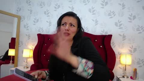 MargaretteCooper online show from November 10, 2025, 12:15 pm