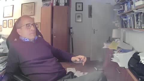 Snapshot of marginalie chatting on January 1, 2025, 4:29 pm marginalie online show from January 1, 2025, 4:29 pm