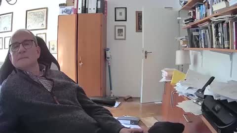 Snapshot of marginalie chatting on January 19, 2025, 9:44 am marginalie online show from January 19, 2025, 9:44 am