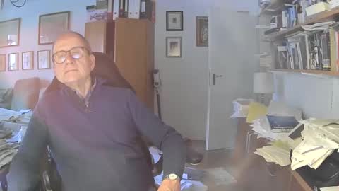 Snapshot of marginalie chatting on February 13, 2025, 8:27 am marginalie online show from February 13, 2025, 8:27 am