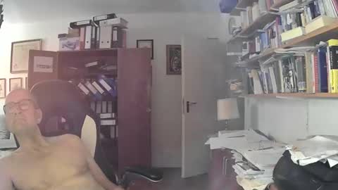 Snapshot of marginalie chatting on September 28, 2025, 8:42 am marginalie online show from September 28, 2025, 8:42 am