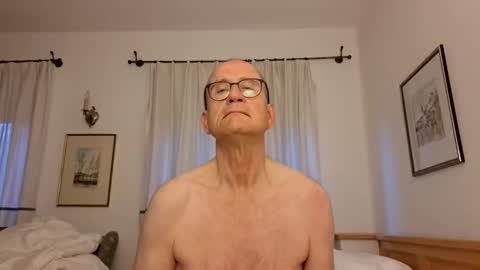 Snapshot of marginalie chatting on October 8, 2025, 5:38 am marginalie online show from October 8, 2025, 5:38 am