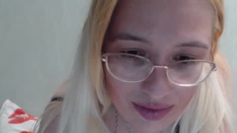 margo_shine online show from November 20, 2025, 3:34 pm