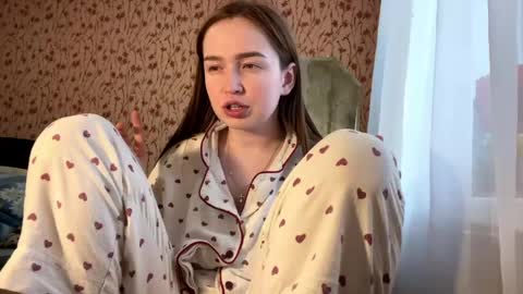 Chloe online show from April 26, 2026, 11:30 am