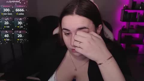 mari moore online show from December 2, 2025, 6:41 am